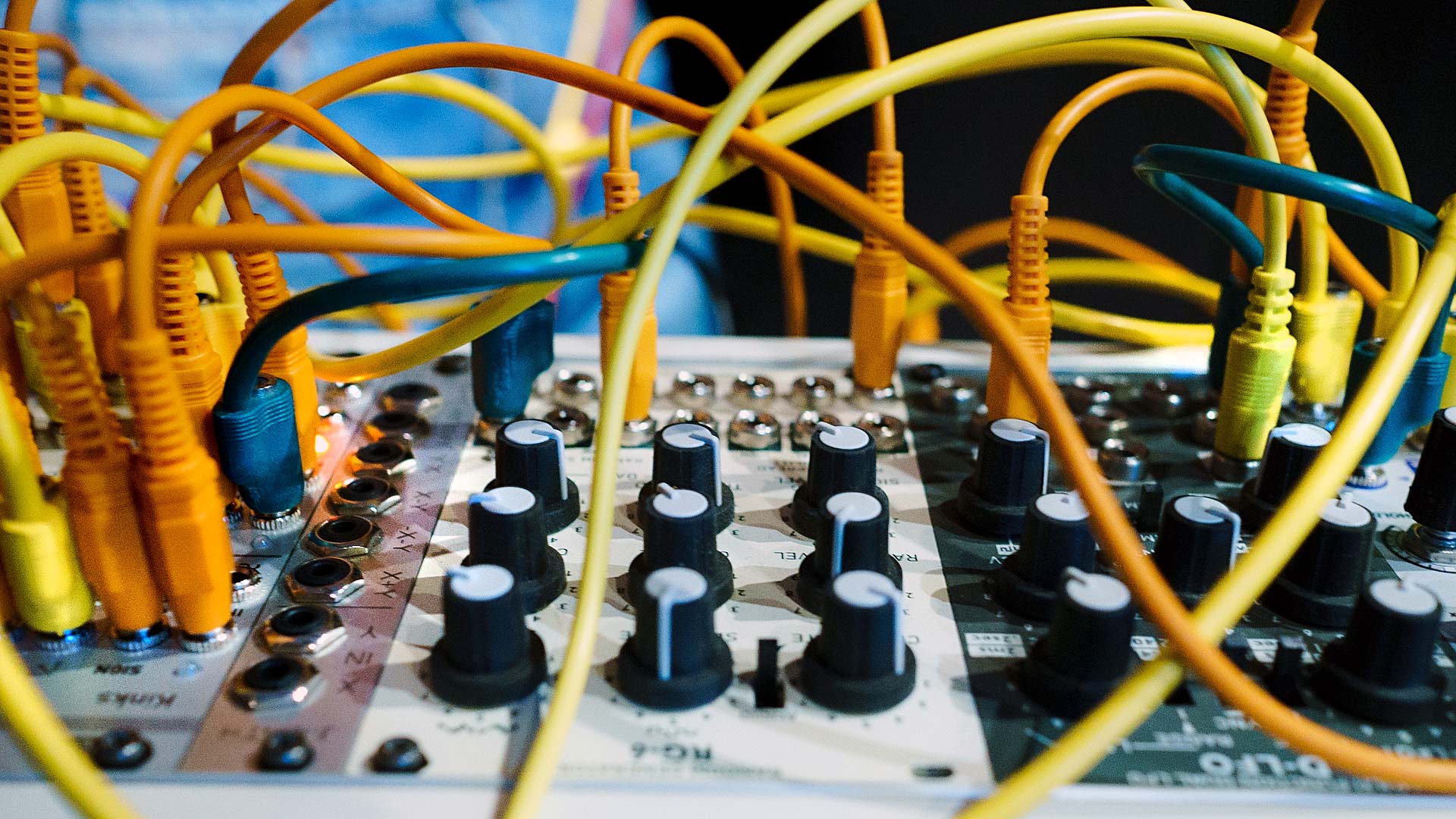 Программа Noiseroom